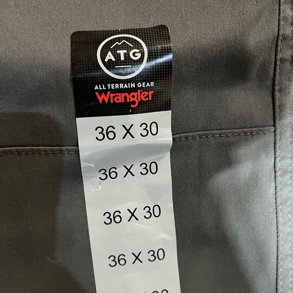 Wrangler ATG Pants 36 x30 - Picture 3 of 3